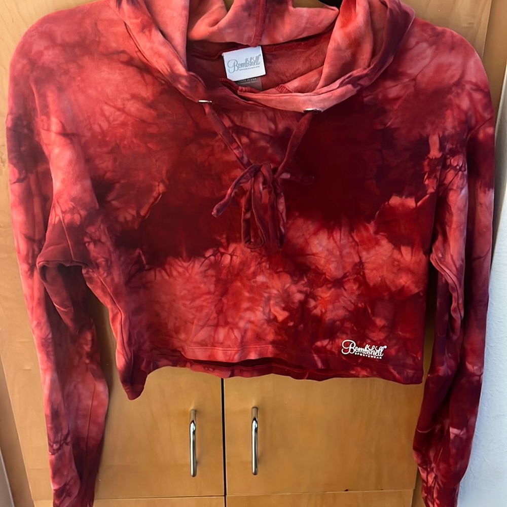 Bombshell cropped hoodie